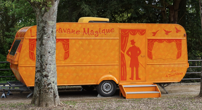 La "Caravane Magique" du CSC place Henri-Lambert