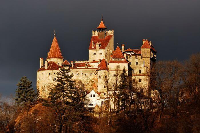 23 châteaux les plus beaux et magnifiques au monde