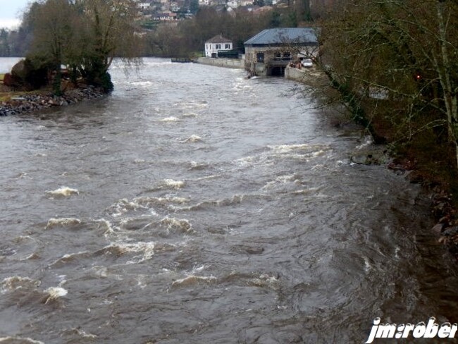 La Vienne est gonflée et agitée