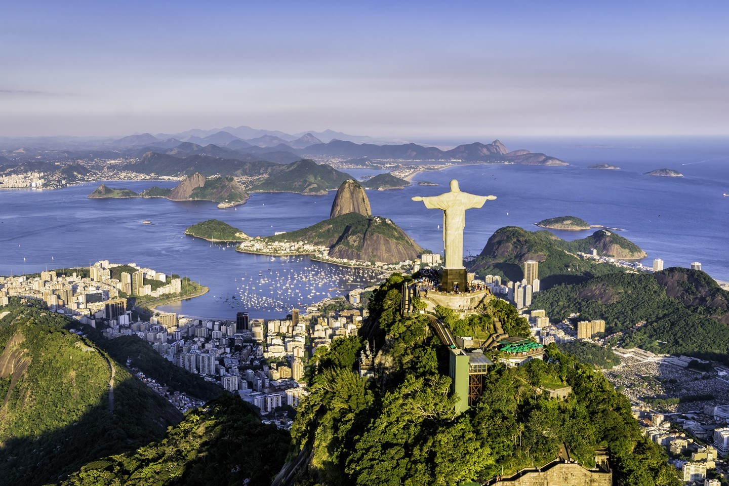 Rio de Janeiro : l'étonnante histoire du Christ rédempteur du...