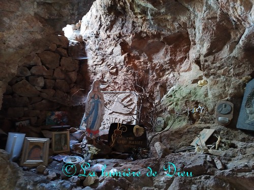 Saint Raphaël, la grotte saint Honorat (Sainte Baume)