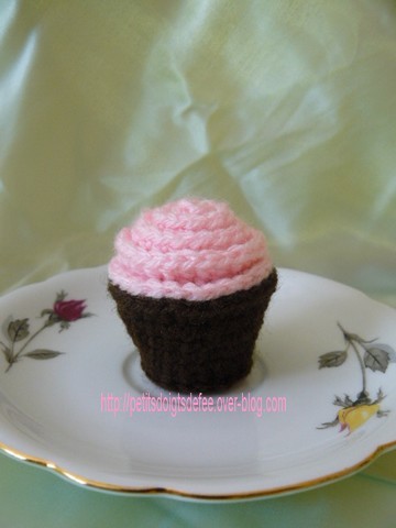 cal-cupcake--rose-2.JPG