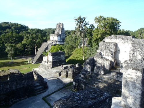 Tikal par le Rio Dulce