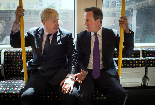 POOL / REUTERS Le premier ministre David Cameron et son successeur potentiel, Boris Johnson, en mai 2014, à Londres.