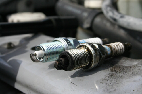 How to Check Spark Plugs in a Car