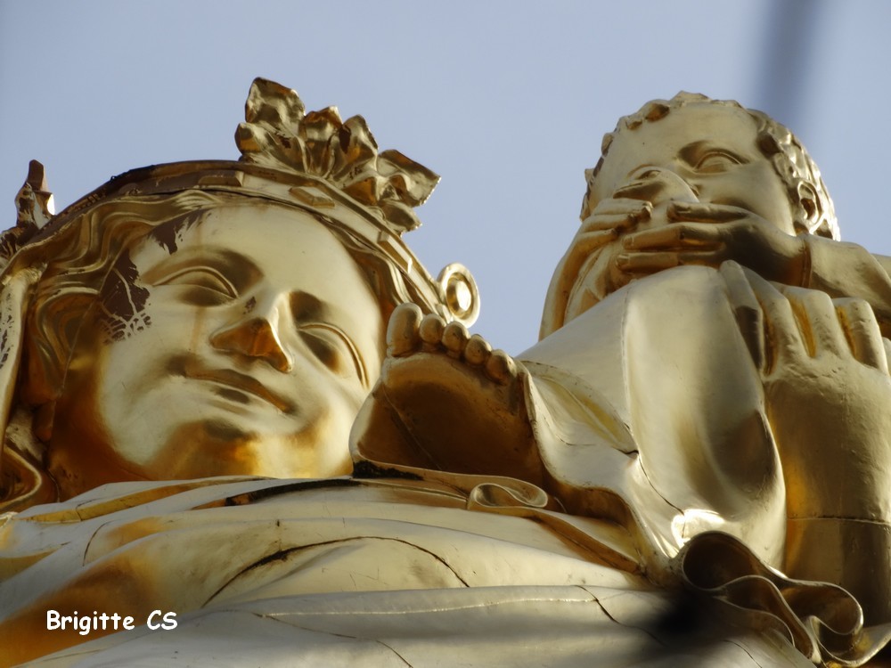 Le sourire de Notre-Dame d'Aquitaine...