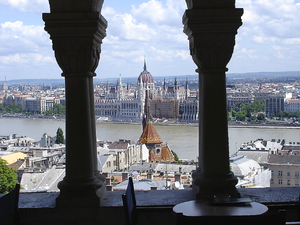  Pest - le parlement pris depuis le bastion des pecheurs