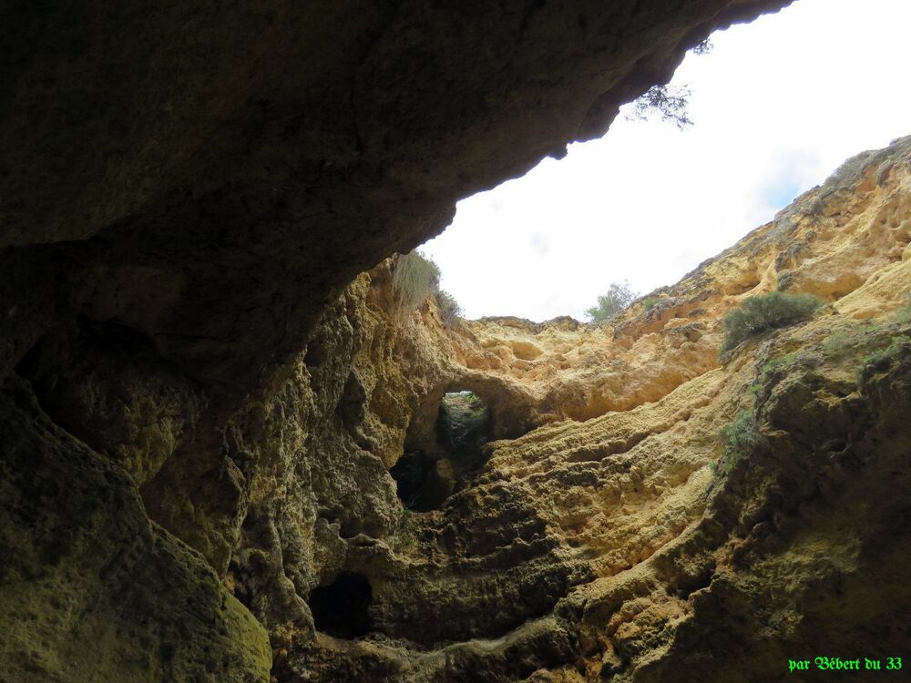 les caves de Bénagil au Portugal