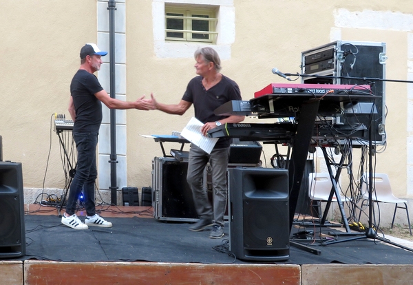 Le "duo West Coast" en concert à Châtillon sur Seine au jardin de la Mairie