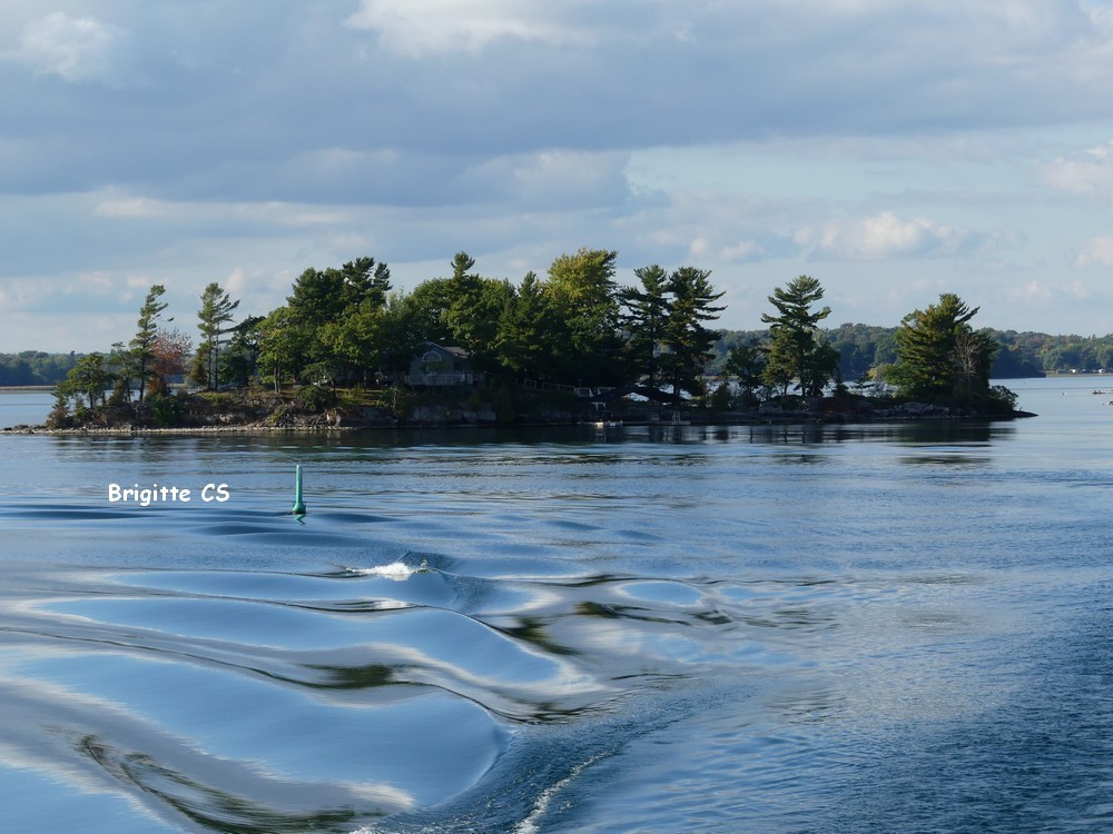 Croisière sur le Saint-Laurent, dans le Parc Naturel des Mille Iles au Canada...