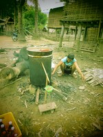 fabriquation de l'alcool de riz.. le lao-lao national