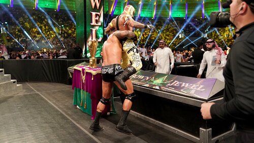 Les Résultats de Crown Jewel 2018 Show de Raw et de Smackdown