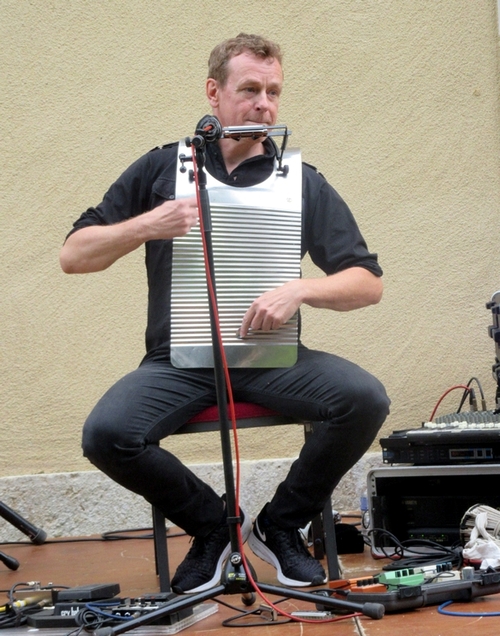 Le duo "Simple Men" a emballé les auditeurs au jardin de la Mairie de Châtillon sur Seine !