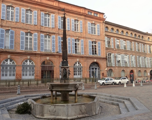 Toulouse: autour de la cathédrale Zaint Etienne (photos)