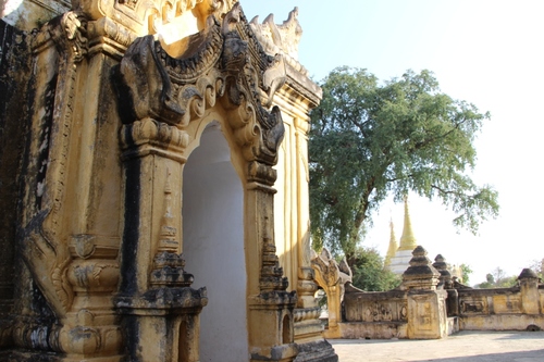 Ava : le monastère Maha Aung Mye Bon Zan