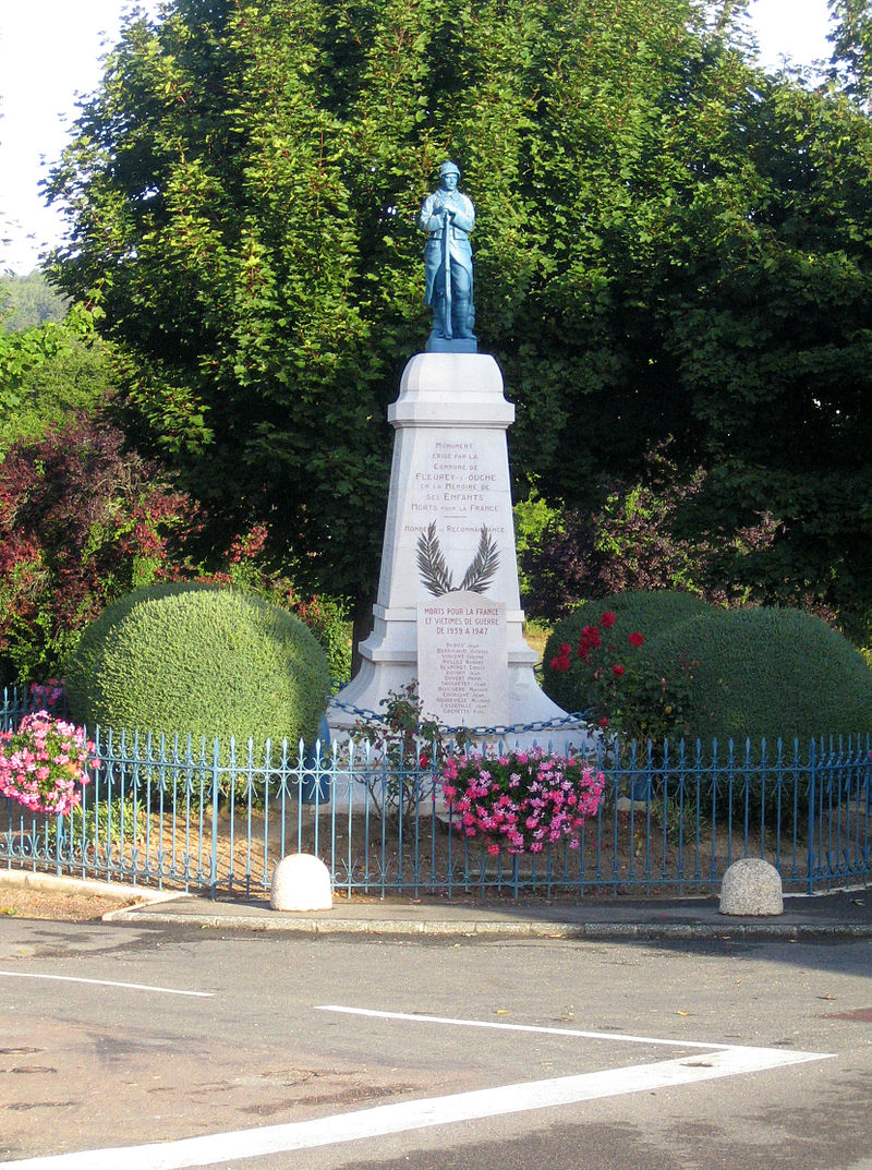 Fleurey-sur-Ouche monument-aux-morts 1.jpg