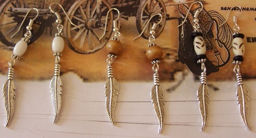 Les boucles d'oreilles country plumes