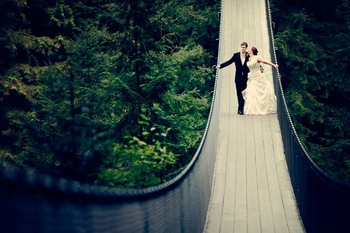 capilano-suspension-bridge-wedding