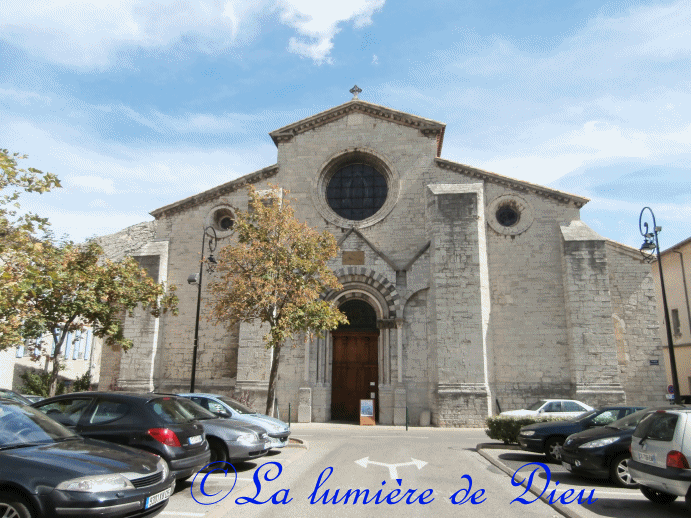 Sisteron : Cathédrale Notre-Dame et saint Thyrse