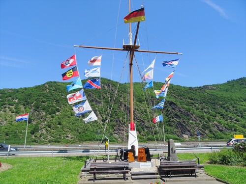 Le çâteau de Rheinfelds et vues de la vallée du Rhin en Allemagne (photos)