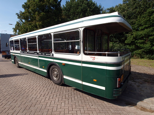 1977 Bus Saviem SC10U (RATP) à plate-forme ouverte à l'arrière.JPG