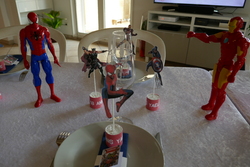 Table super héros Marvel