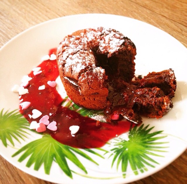 Idée dessert pour la Saint Valentin : Mi-Cuit au chocolat coeur framboise -  Mummy Chamallow