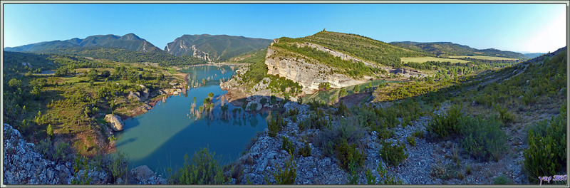 Randonnée au Congost de Mont-Rebei : 8 h 30, panorama sur la rivière Noguera Ribagorçana vue du mirador - Aragon/Catalogne - Espagne