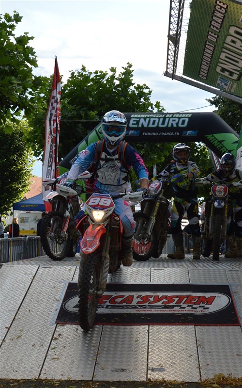 Blog de sylviebernard-art-bouteville : sylviebernard-art-bouteville, CHAMPIONNAT DE FRANCE ENDURO VILLEBRET 2014