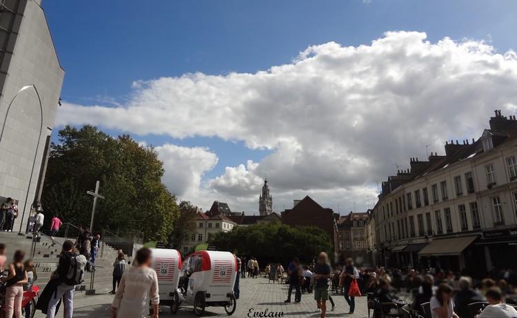 NOTRE DAME DE LA TREILLE - LILLE (3) - Le Jardin et le parvis - Place Gilleson