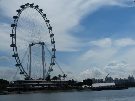 singapour - achitecture moderniste et nature domestiquée