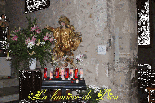 Moustiers Sainte Marie : L'église Notre-Dame de l'Assomption