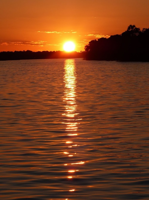 coucher de soleil sur le Zambèze