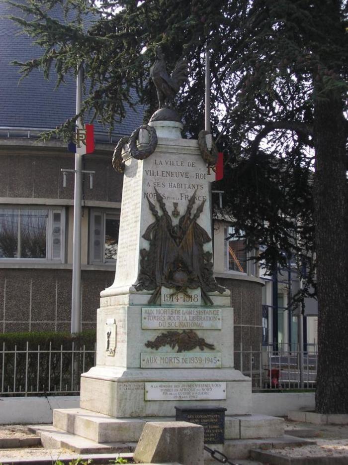 Le Maire de Villeneuve-le-Roi interpelé devant le Monument aux Morts