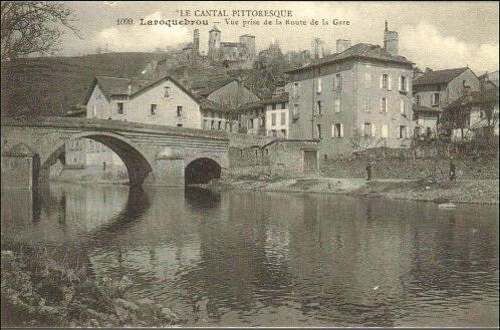 Laroquebrou  ( Cantal )