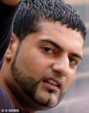 Ahdel Ali, 32 ans, et son frère Mubarak (photo) dirigent le gang de sept hommes, qui opérait à Telford, Shropshire