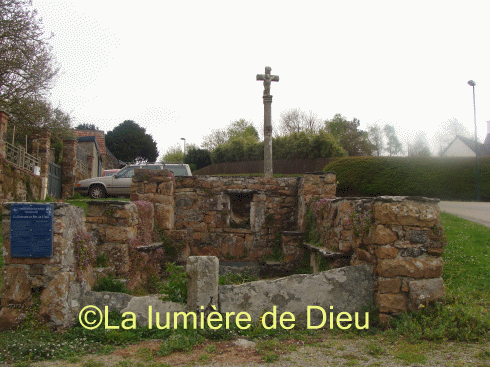 Saint Jean du doigt, fontaine