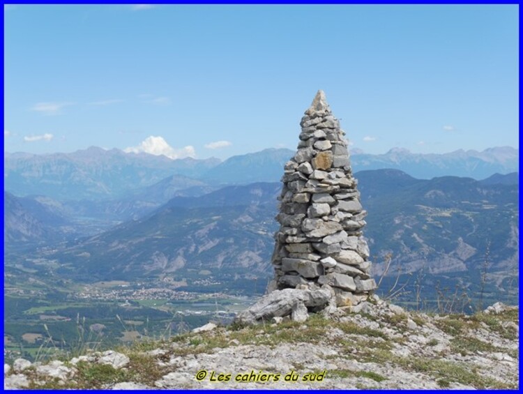Hautes Alpes, le sommet de la petite Céüse