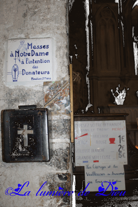 Moustiers Sainte Marie : L'église Notre-Dame de l'Assomption