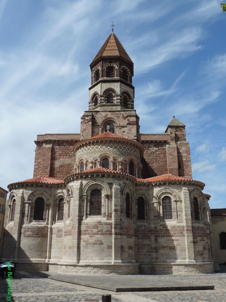 Brioude en Haute Loire (43) l'église Saint Julien de Brioude