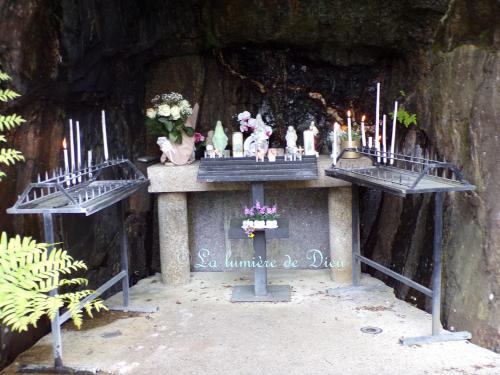 Plumelec, la grotte
