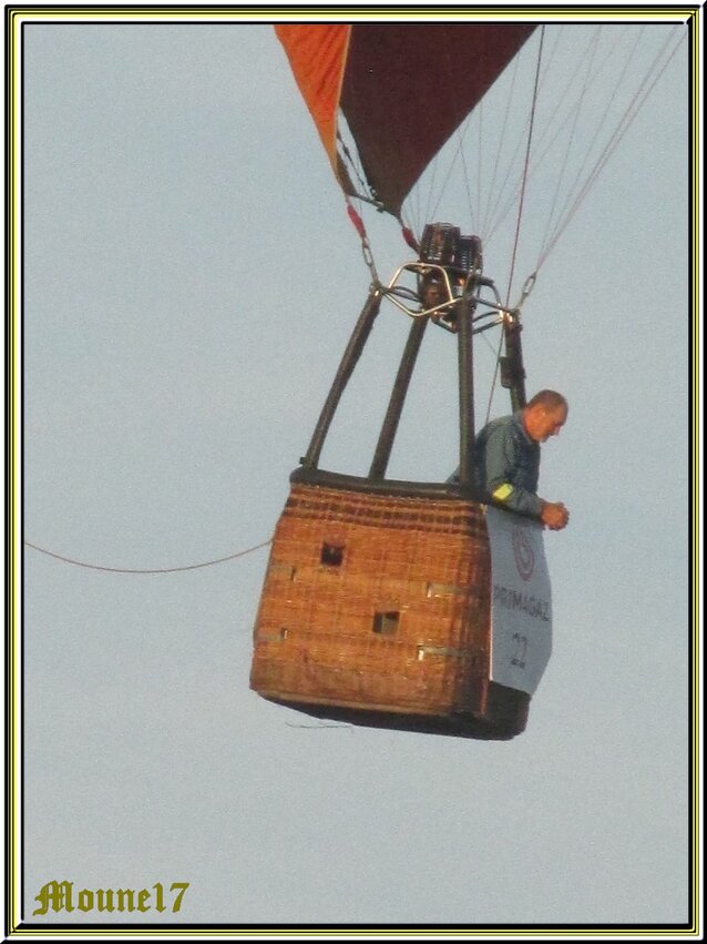 L'envol des montgolfières à Semussac vers l'estuaire de la Gironde