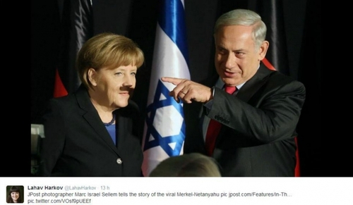 UNE PHOTO D’ANGELA MERKEL AVEC UNE MOUSTACHE "À LA HITLER" FAIT LE BUZZ