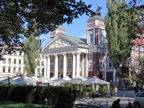 Autour du Théâtre National de Sofia (Bulgarie)