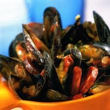 moules-sauce-piquante_3918513-M moules-sauce-piquante_3918513-M