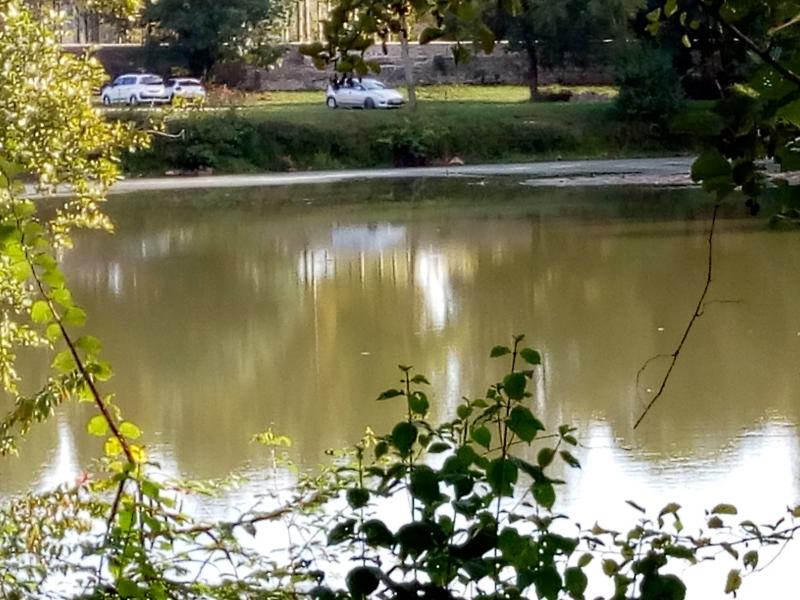 un floua tube sur le lac de barsac