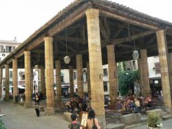 La halle de Cordes sur Ciel