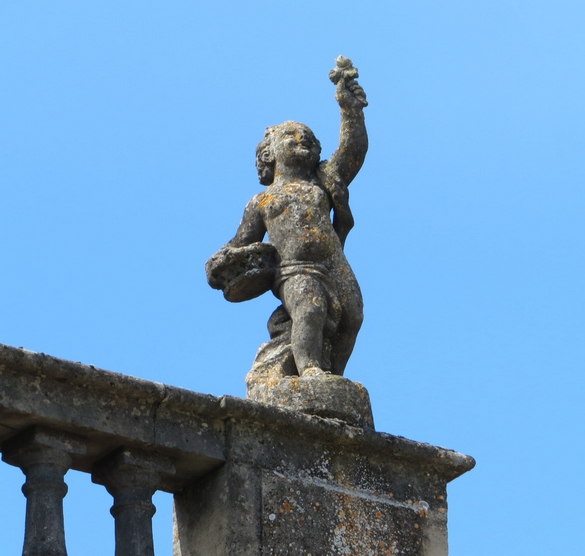 Le château de Beaumont sur Vingeanne a ouvert ses portes aux Amis d'Aignay et alentours....