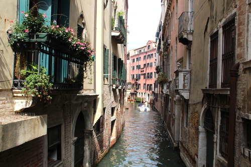 Comme promis, nous vous  présentons Venise .