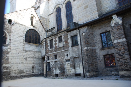 Anzers: autour de la cathédrale (photos)